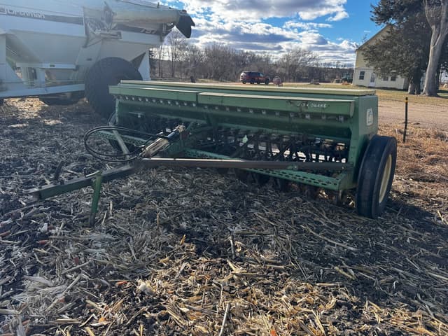 Image of John Deere 8300 equipment image 1