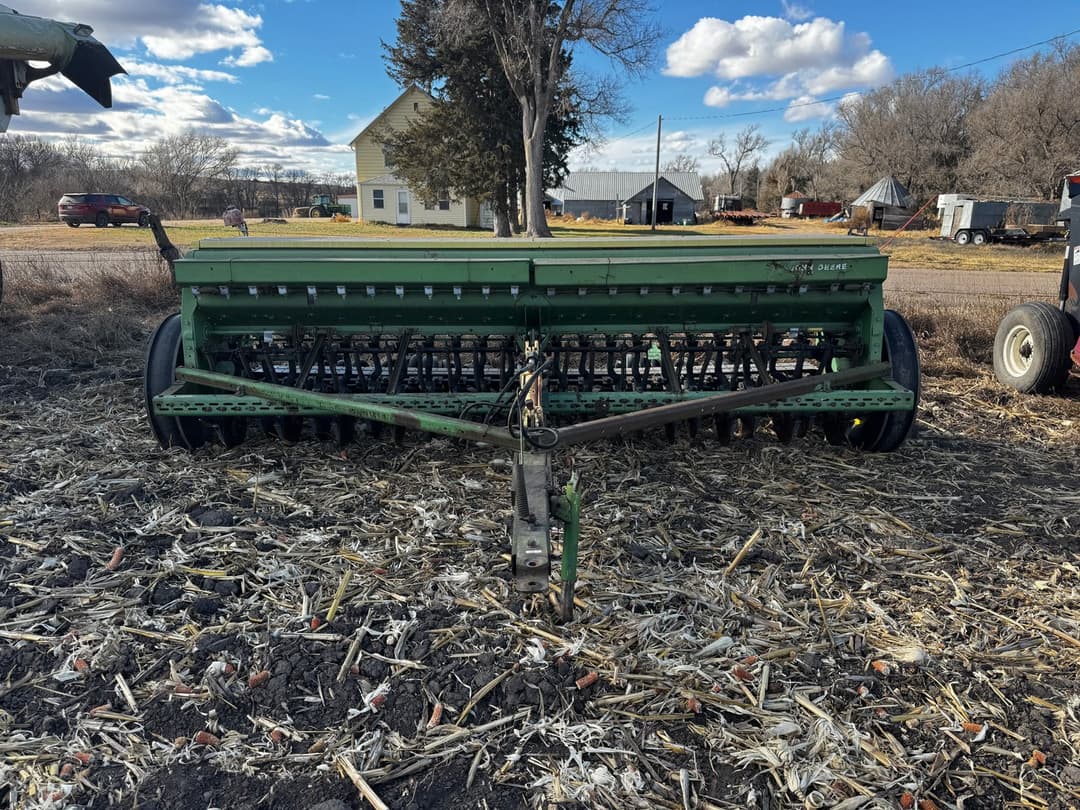 Image of John Deere 8300 Primary image