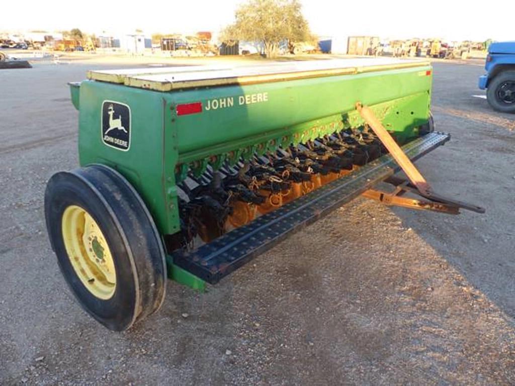 Image of John Deere 8300 Primary image