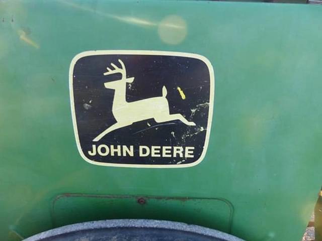 Image of John Deere 8300 equipment image 3