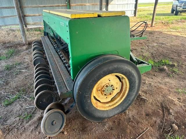 Image of John Deere 8300 equipment image 4