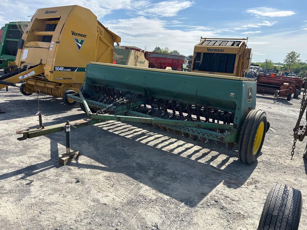 Image of John Deere 8300 Primary image