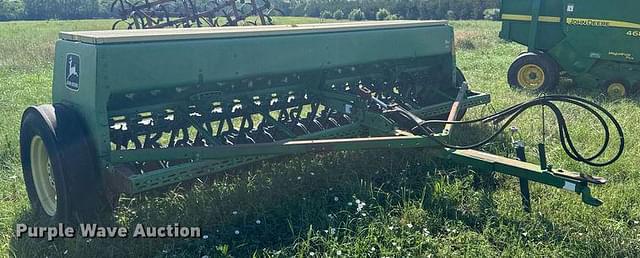 Image of John Deere 8300 equipment image 2