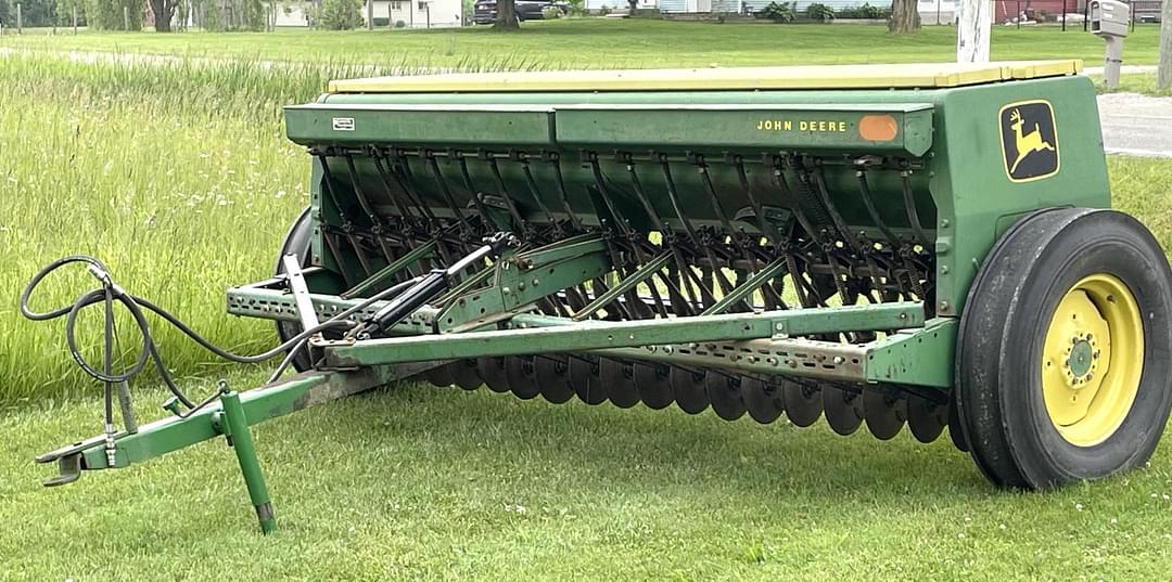 Image of John Deere 8300 Primary image