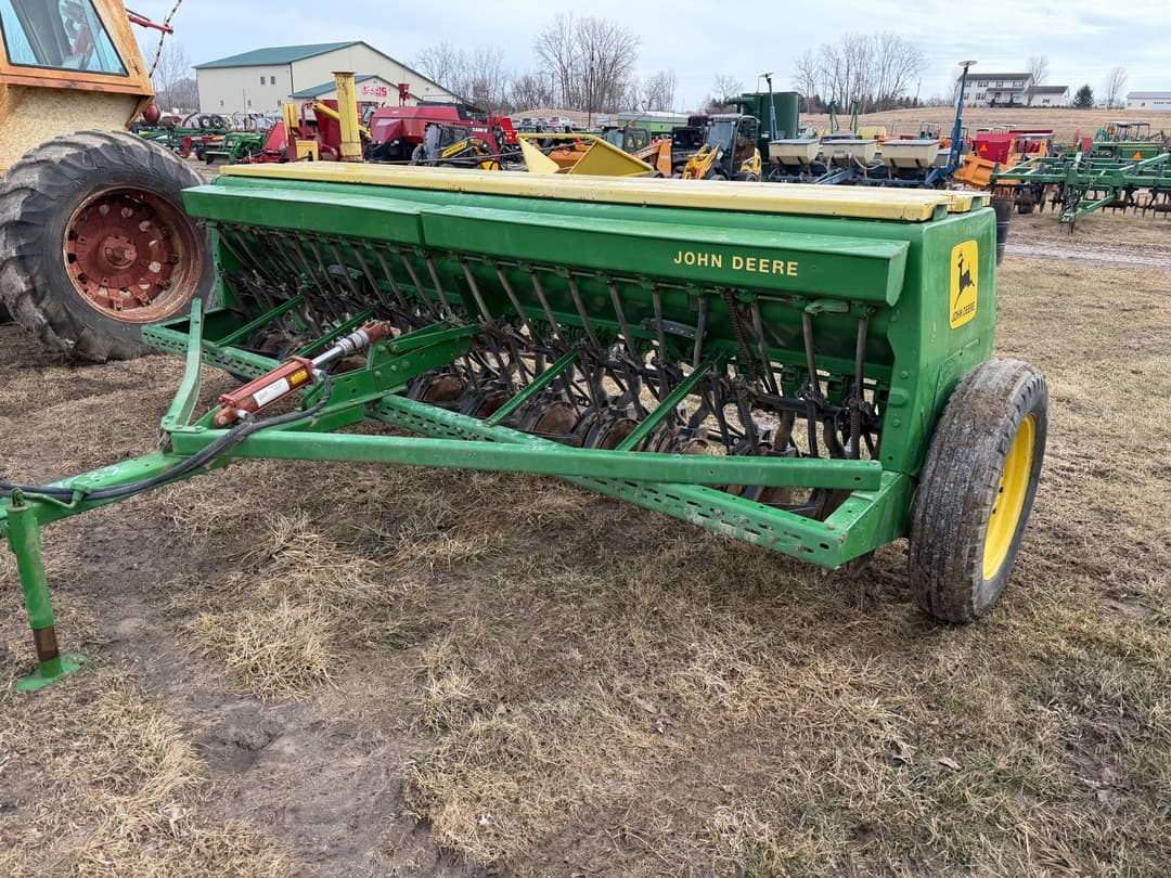 Image of John Deere 8300 Primary image