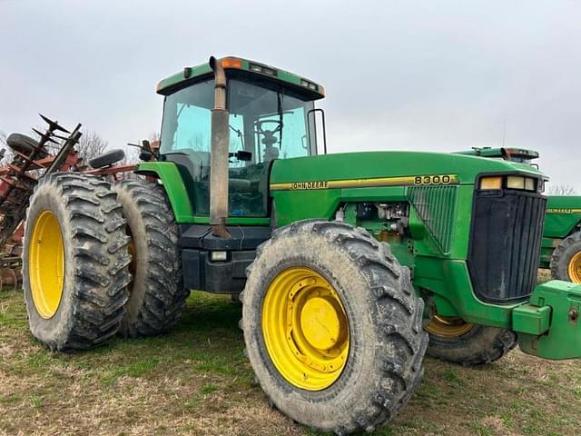 Image of John Deere 8300 equipment image 1