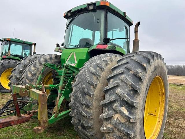 Image of John Deere 8300 equipment image 3