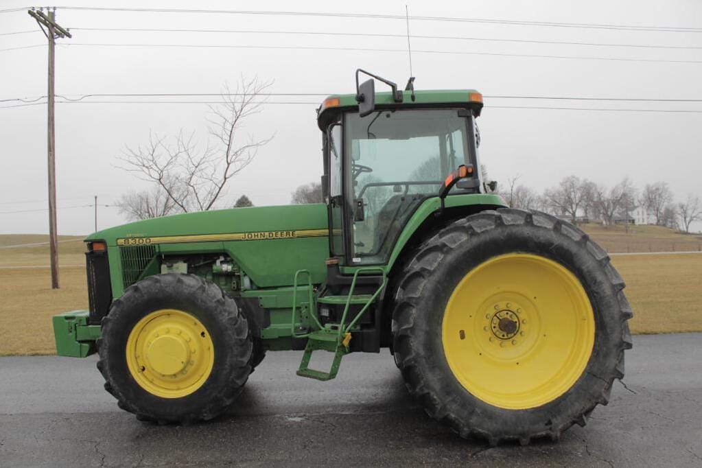 Main image John Deere 8300