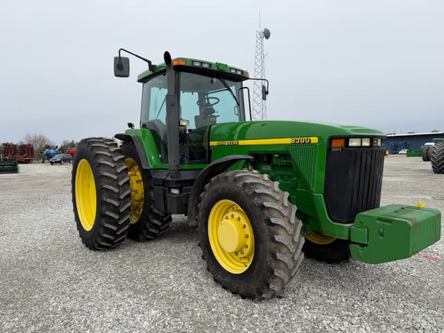 Image of John Deere 8300 equipment image 1