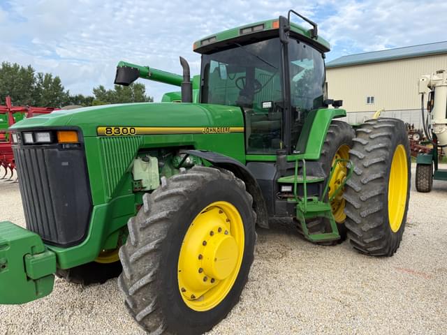 Image of John Deere 8300 equipment image 3