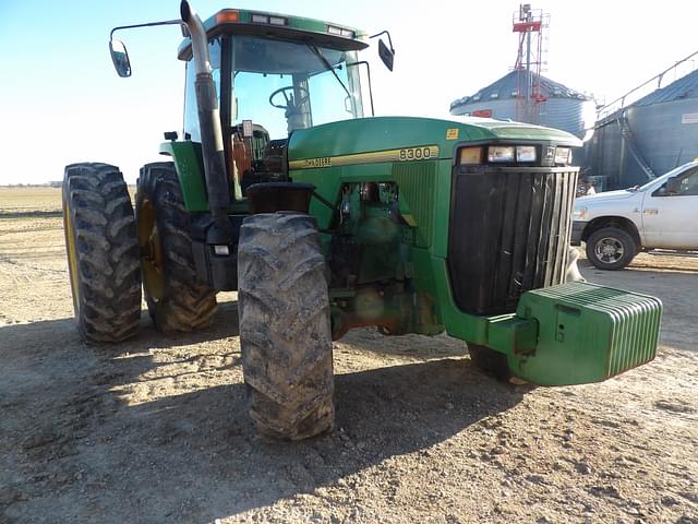 Image of John Deere 8300 equipment image 1