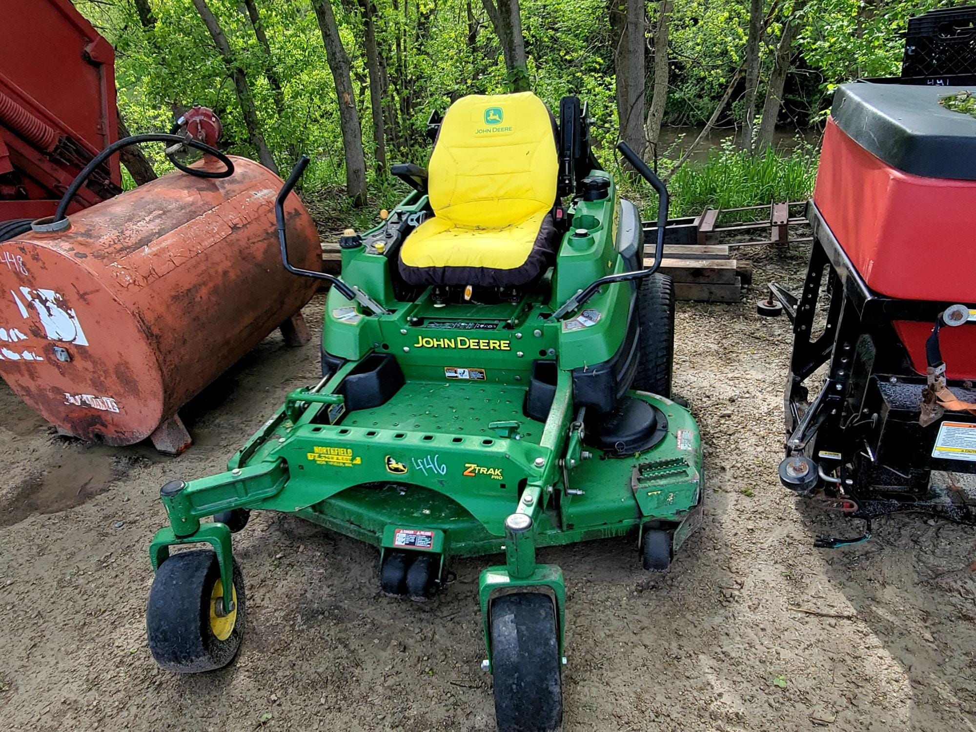 Main image John Deere Z830A