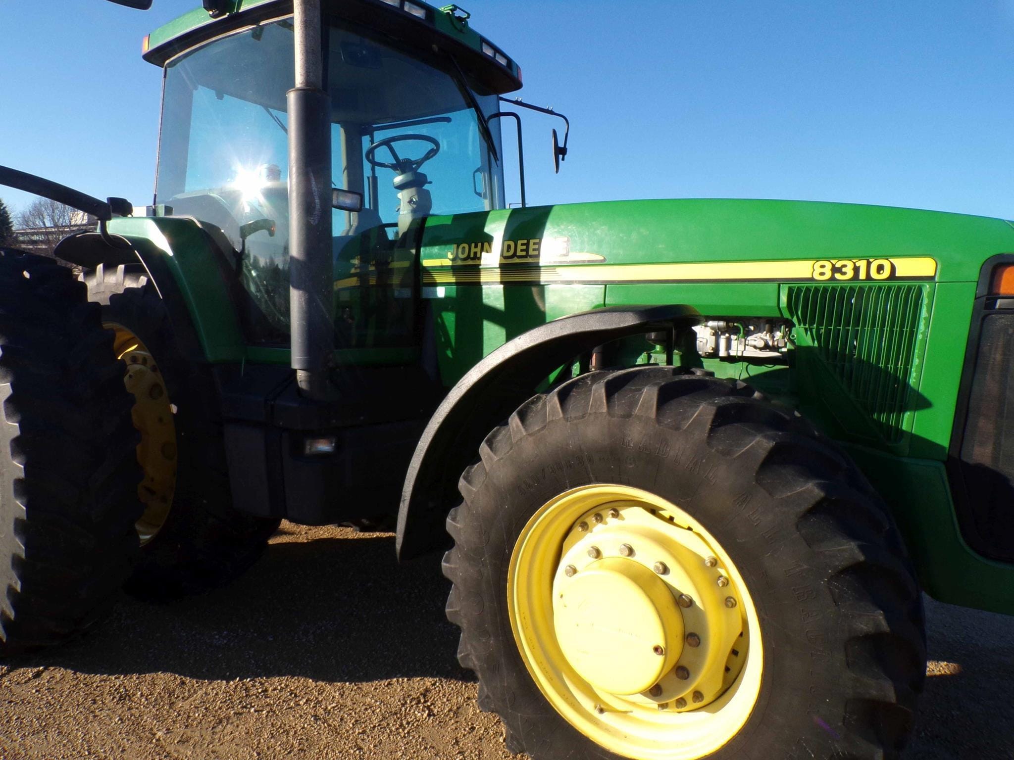 John Deere 8310 Equipment Image0
