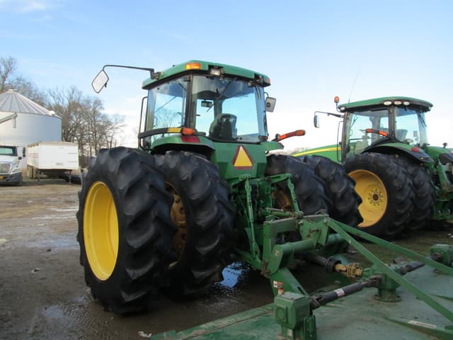 Image of John Deere 8310 equipment image 3