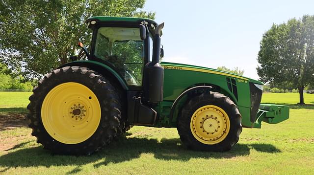 Image of John Deere 8310R equipment image 3