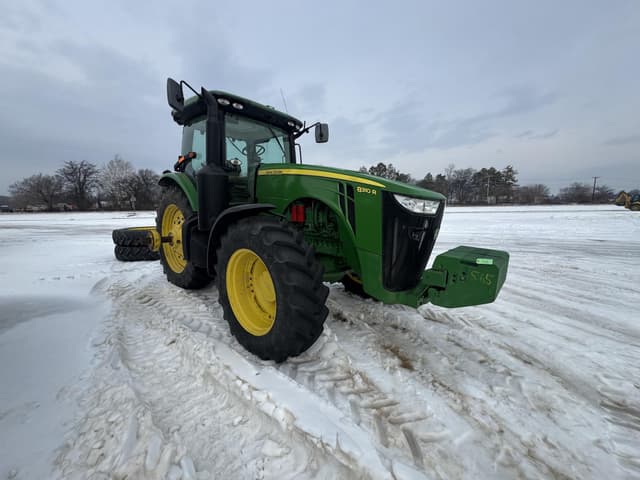 Image of John Deere 8310R equipment image 4