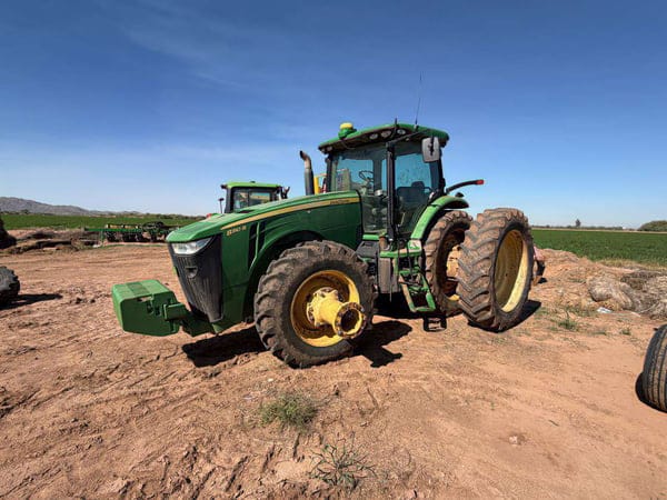 John Deere 8310R Equipment Image0