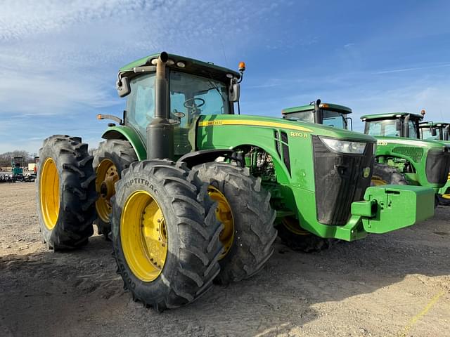 Image of John Deere 8310R equipment image 2