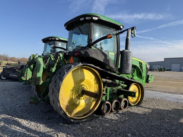 Image of John Deere 8310RT equipment image 4