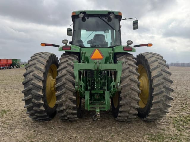 Image of John Deere 8320 equipment image 2