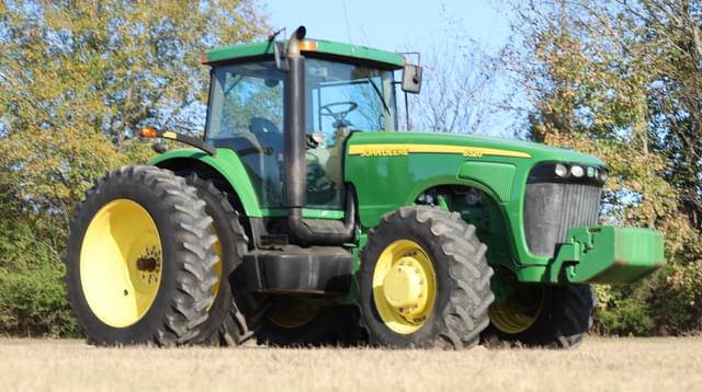 Image of John Deere 8320 equipment image 1
