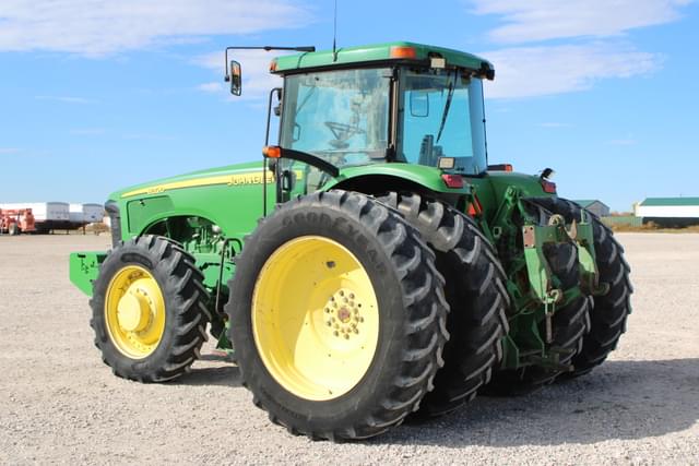 Image of John Deere 8320 equipment image 3