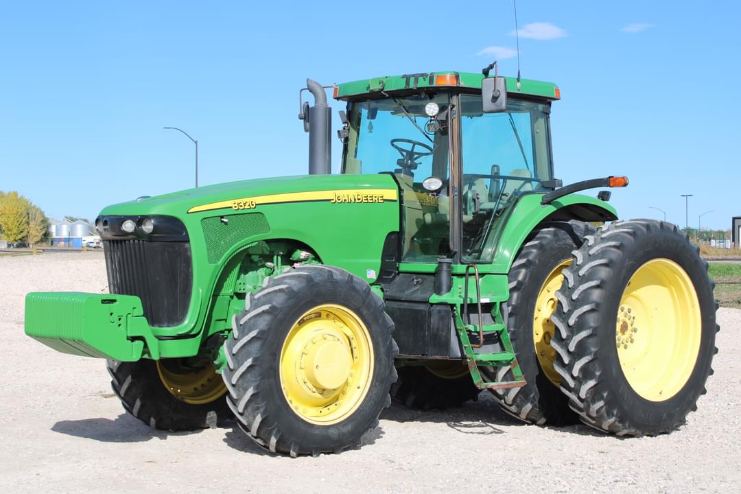 Image of John Deere 8320 Primary image