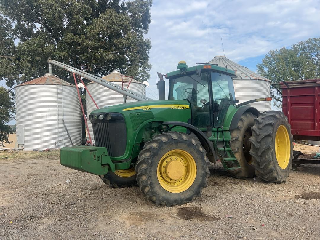 Image of John Deere 8320 Primary image