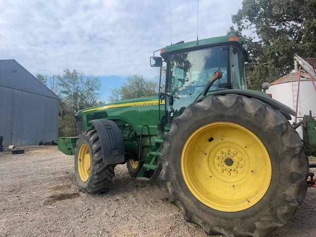 Image of John Deere 8320 equipment image 1