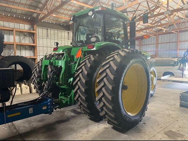Image of John Deere 8320 equipment image 2