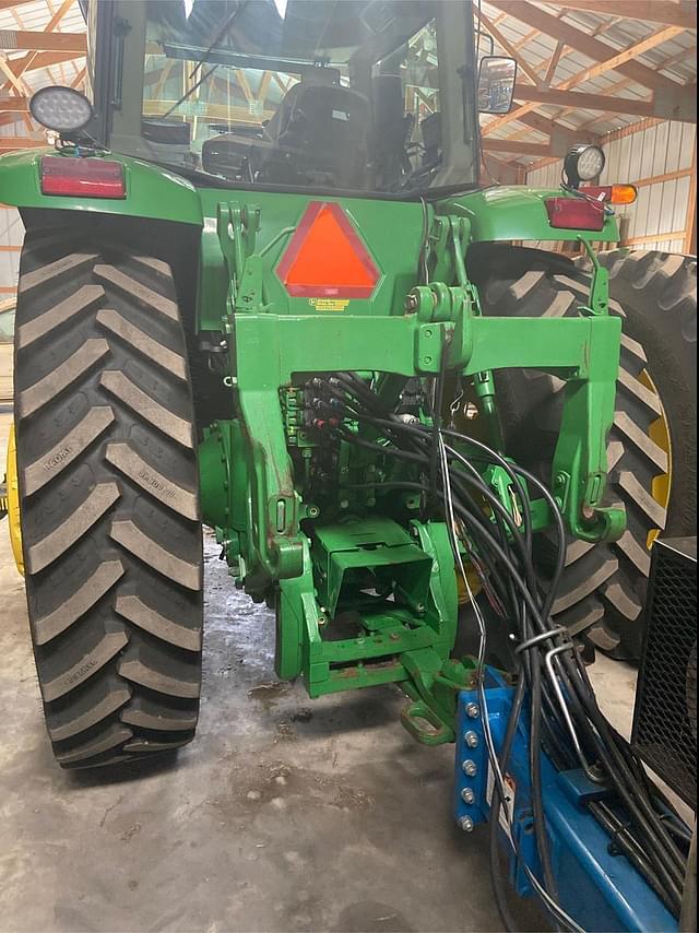 Image of John Deere 8320 equipment image 3