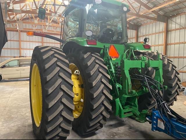 Image of John Deere 8320 equipment image 4