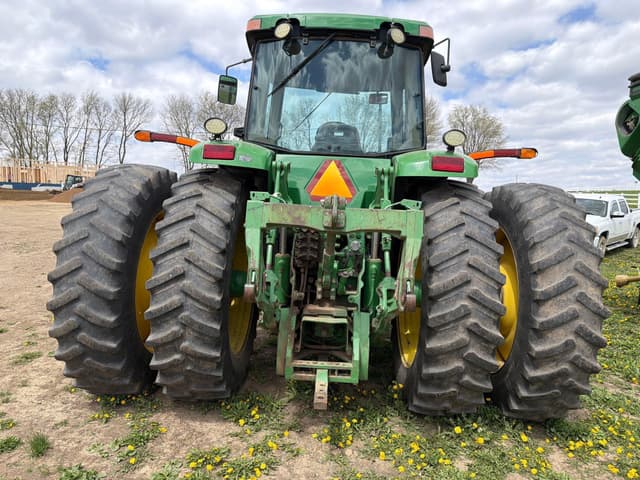 Image of John Deere 8320 equipment image 4
