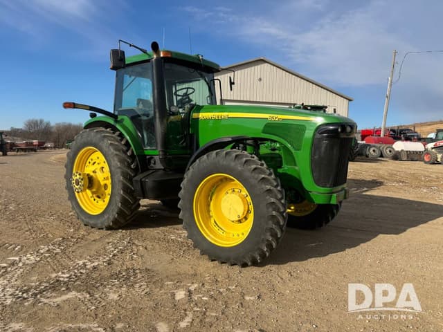Image of John Deere 8320 equipment image 1
