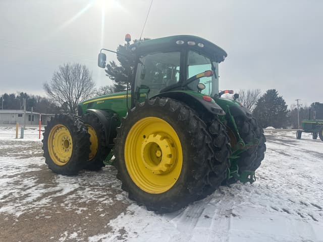 Image of John Deere 8320R equipment image 2