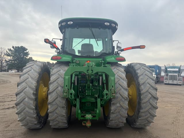 Image of John Deere 8320R equipment image 3