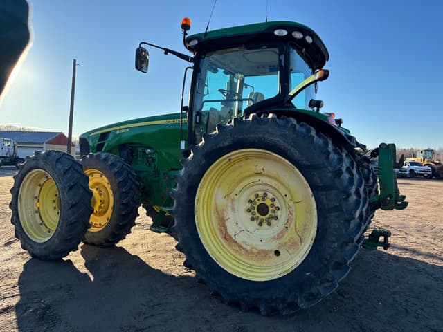 Image of John Deere 8320R equipment image 2