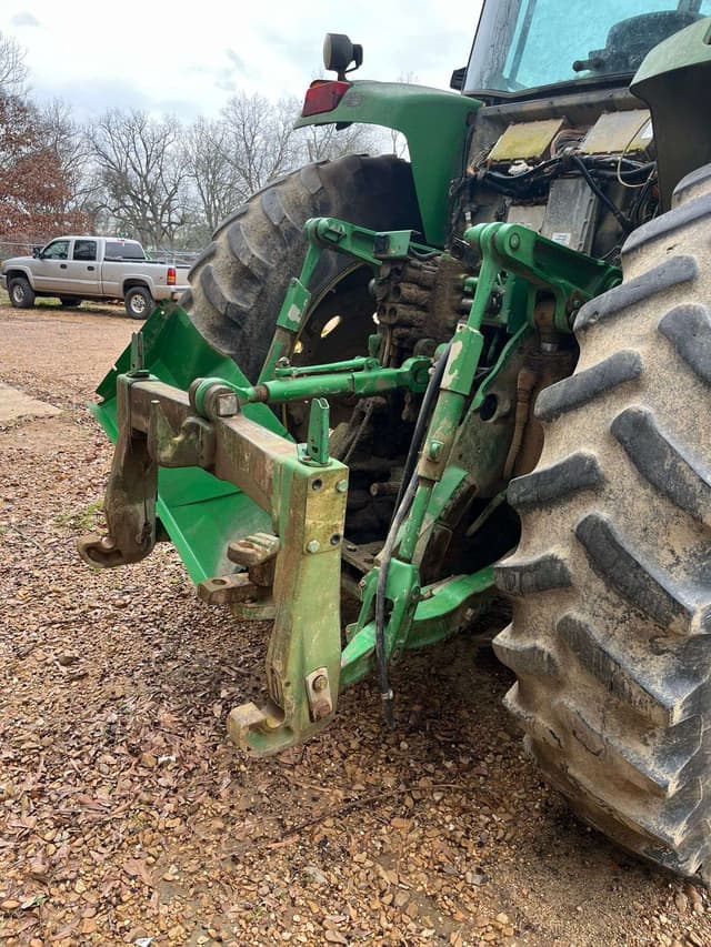 Image of John Deere 8320 equipment image 3