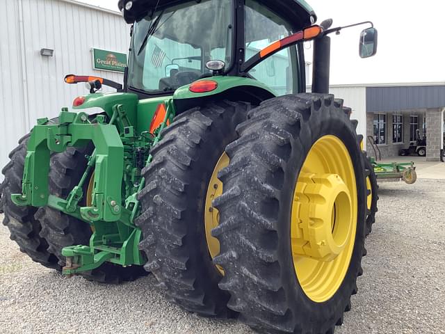 Image of John Deere 8320R equipment image 2