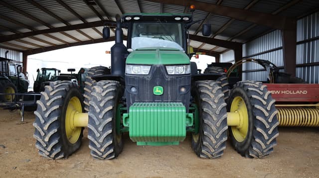 Image of John Deere 8320R equipment image 1