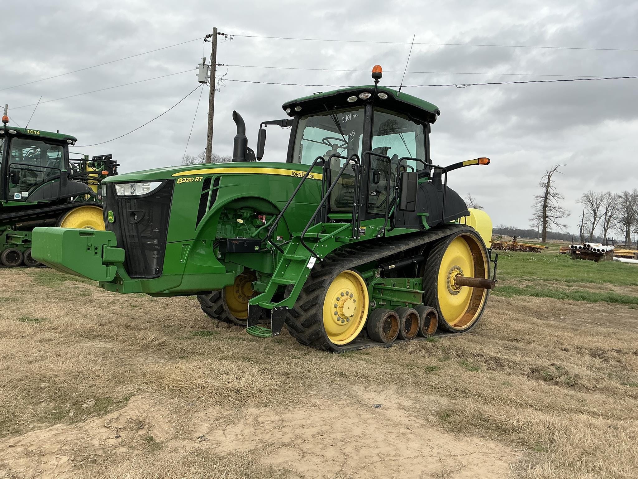 John Deere 8320RT Equipment Image0