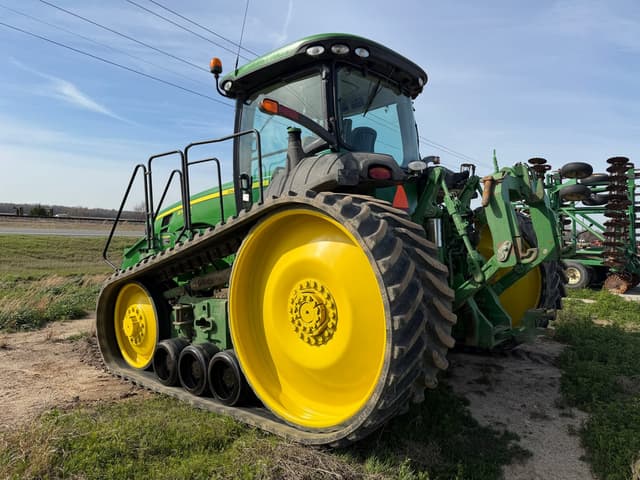 Image of John Deere 8320RT equipment image 3