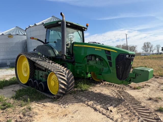 Image of John Deere 8320RT equipment image 1