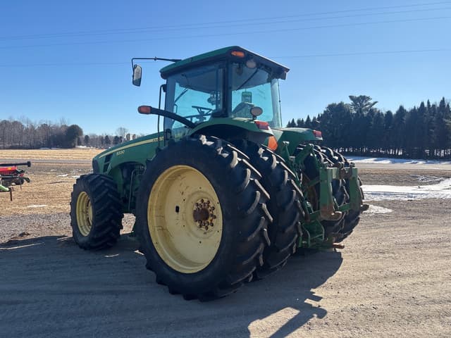 Image of John Deere 8330 equipment image 2