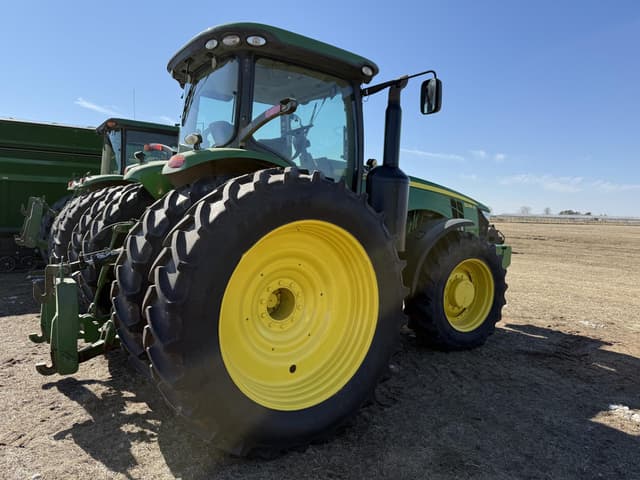 Image of John Deere 8330 equipment image 4