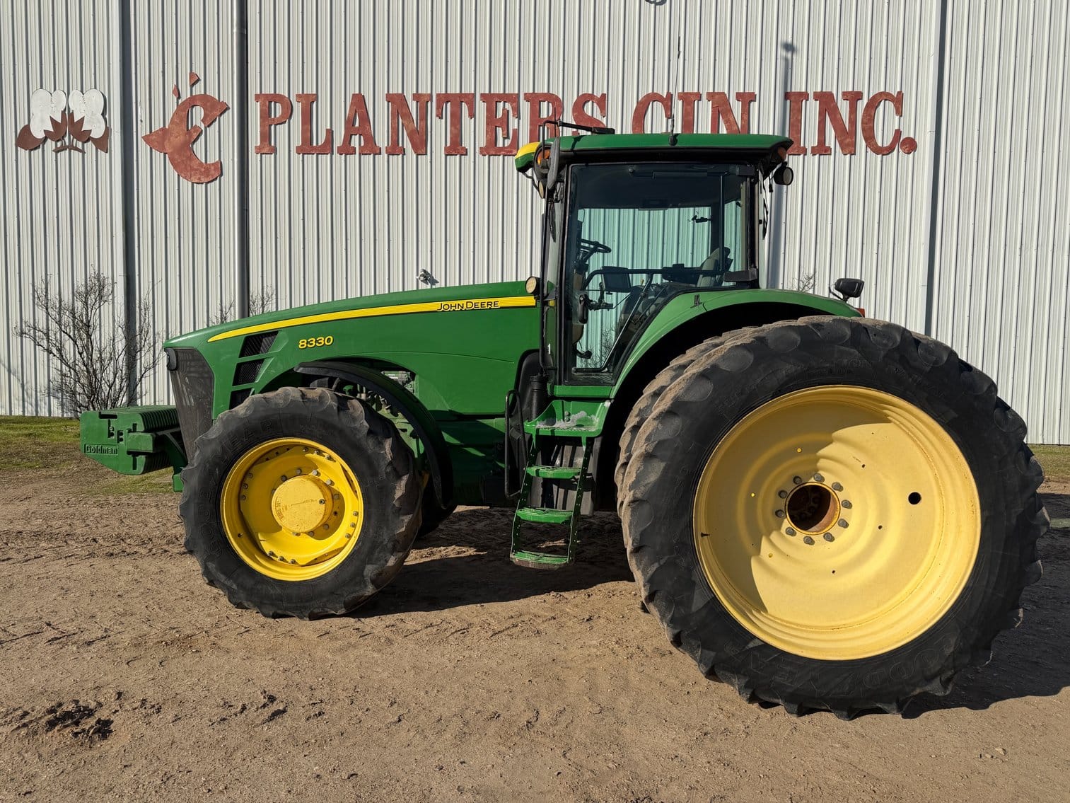 John Deere 8330 Equipment Image0