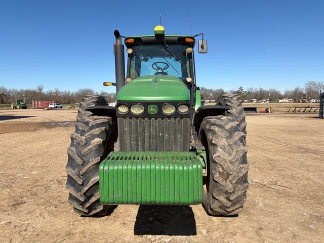 Image of John Deere 8330 equipment image 2