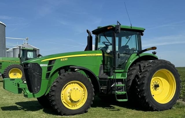 Image of John Deere 8330 equipment image 1