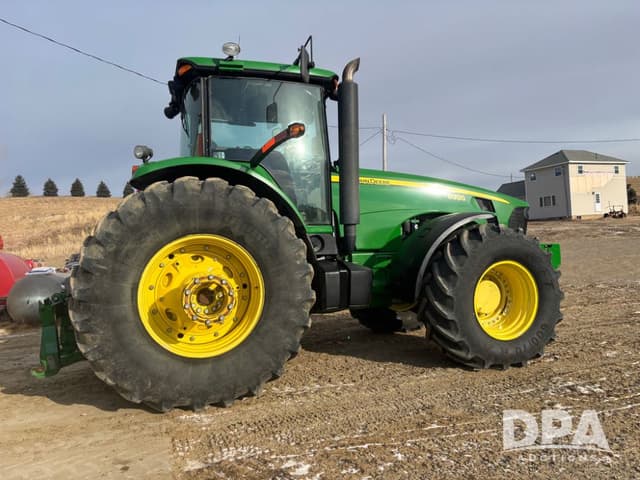 Image of John Deere 8330 equipment image 3
