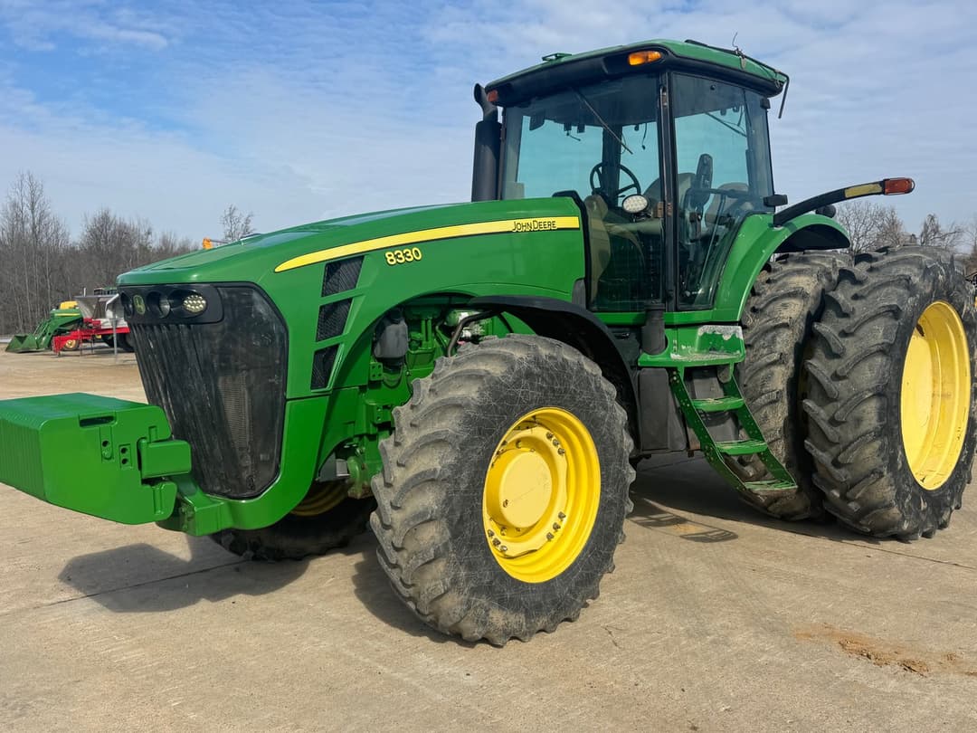 Image of John Deere 8330 Primary image